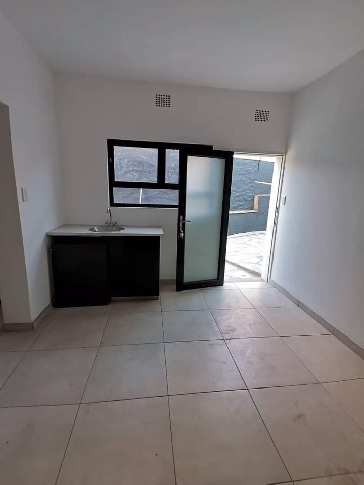 Bachelor Flat To Let Real Estate Namibia   299572197 5516420165084470 6013804024072684910 N 